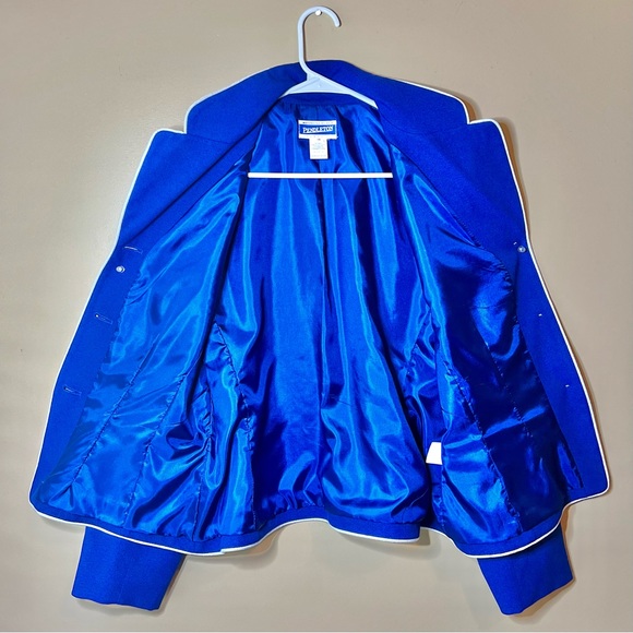 Pendleton Classic Jacket | Women’s Outer Wear | Timeless Elegance - Picture 2 of 6